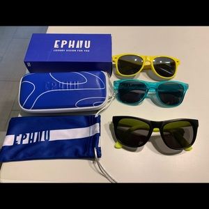 Sunglasses With The Holder Brand New 3 Choices